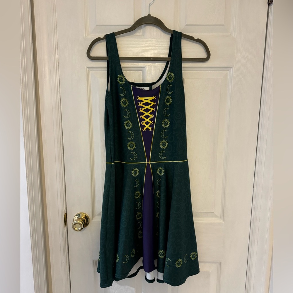 Sanderson Sister Running Skater dress New size L